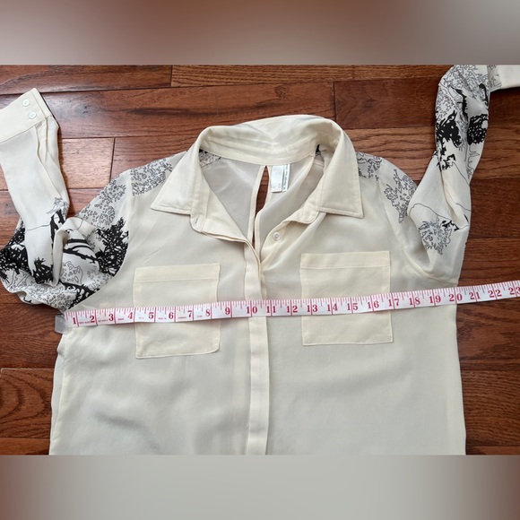 Line & Dot Cream Button-Up Long Sleeve Women's Top with Black Print Sz S - Picture 10 of 11